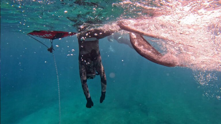 The Duck dive - Part 3: Gliding to a few meters depth under the surface